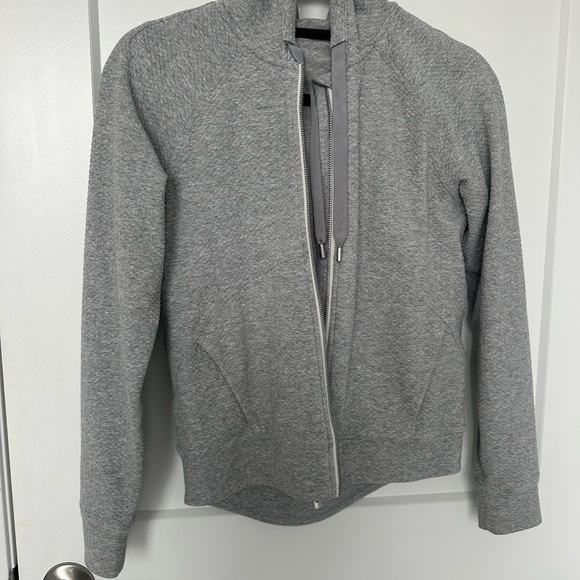 Lululemon Gray Women's Zip-Up Hoodie - Size 4 - Picture 2 of 12